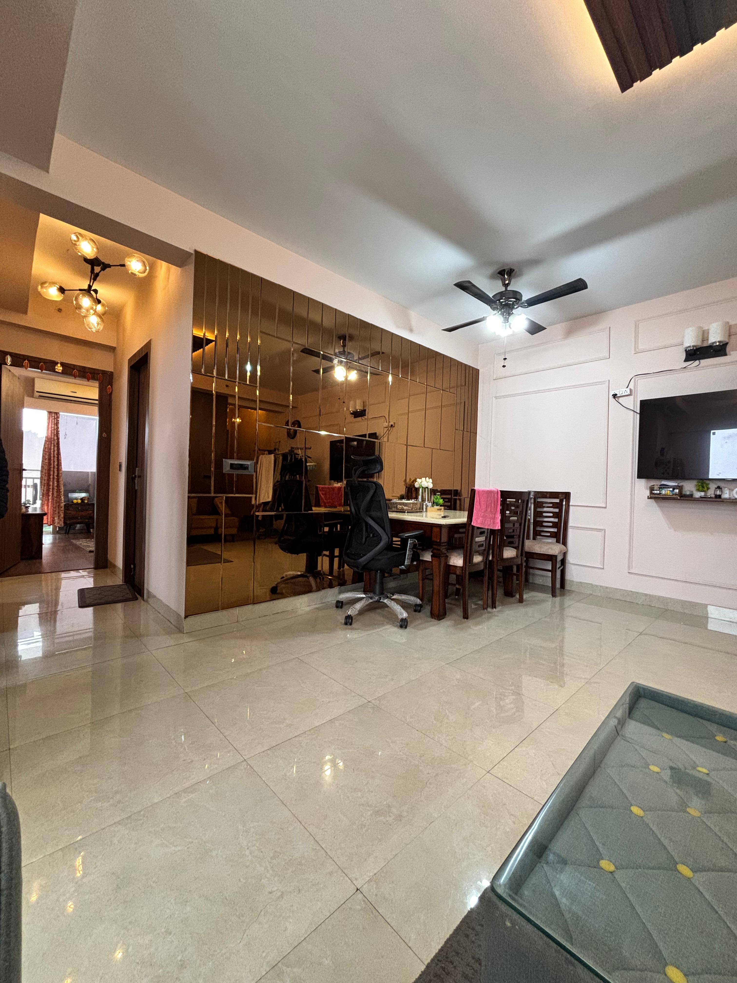 2.5 BHK + Study Room Apartment For Sale in M3M Marina