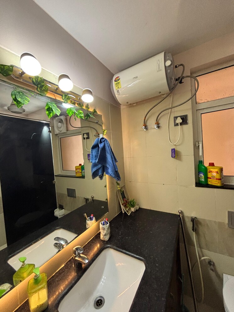 Master Bedroom, m3m-marina 2.5 Bedroom 1508 Sq.Ft. Apartment In Sector 68 Gurgaon 8181924