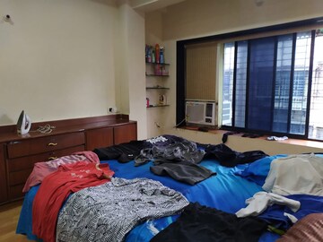 Bedroom in 2 BHK Apartment at Anushka CHS, Andheri West – for Rent