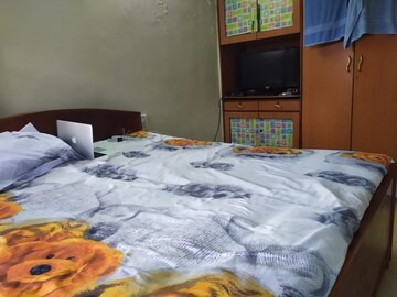 Bedroom in 2 BHK Apartment at Anushka CHS, Andheri West – for Rent