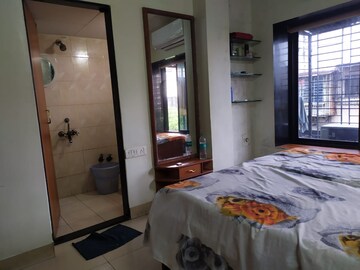 Bedroom in 2 BHK Apartment at Anushka CHS, Andheri West – for Rent