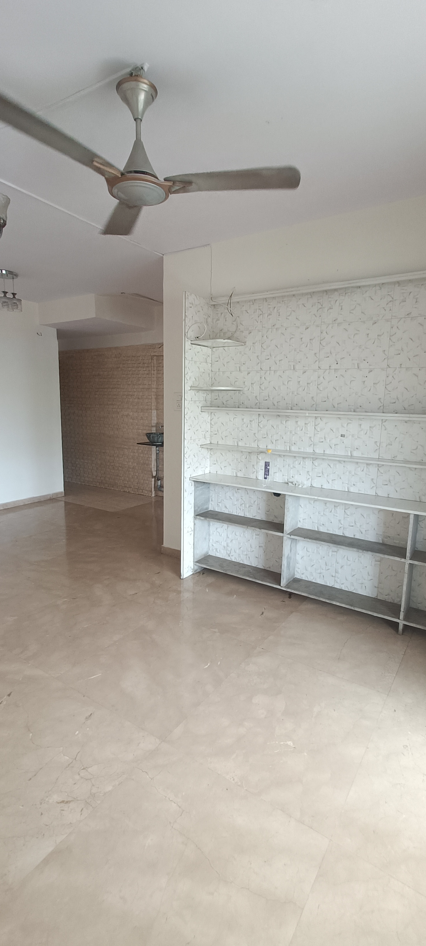 2 BHK + Servant Room,Extra Room 881 Sq.Ft. Apartment in Kalpataru Hills Phase II