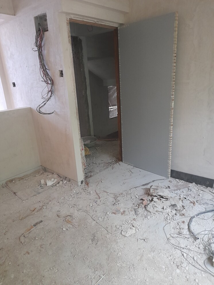 Bathroom, khar west 1.5 Bedroom 500 Sq.Ft. Apartment In Khar West Mumbai 8181952