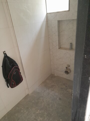 Furnished Amenities in 1.5 BHK Apartment at Khar West – for Sale