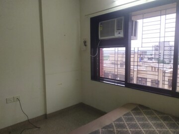 Room in 2 BHK Apartment at Samartha Ashish CHS, Andheri West – for Rent