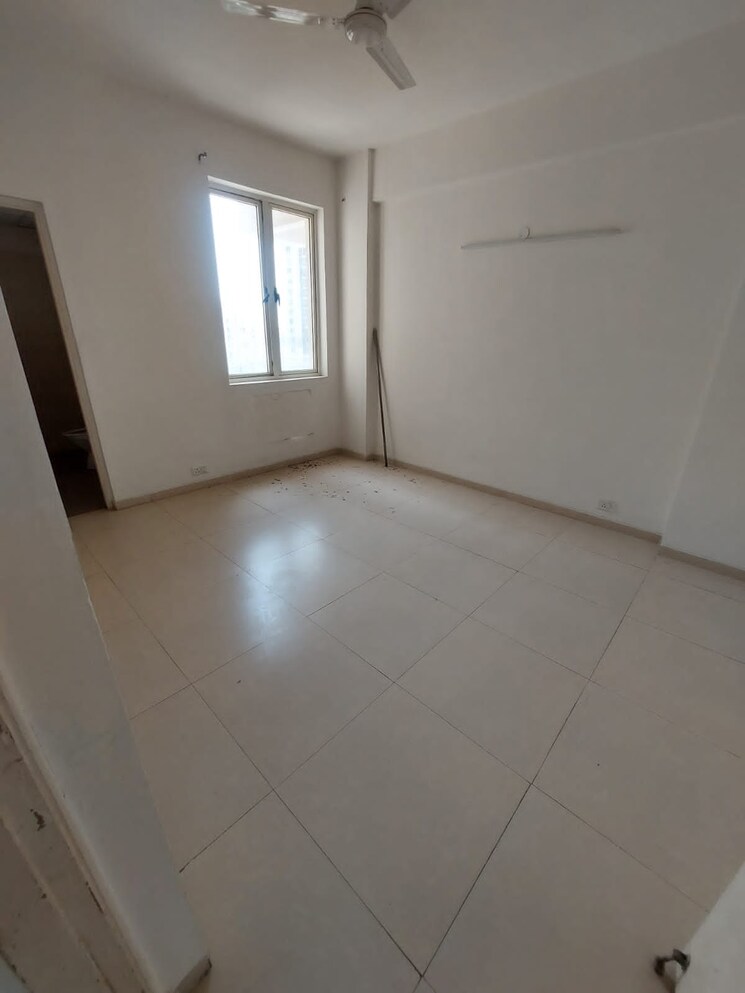 Room, vatika-gurgaon-21 2 Bedroom 1230 Sq.Ft. Apartment In Sector 83 Gurgaon 8181995