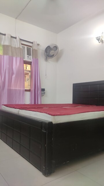 Bedroom in 1 RK Builder Floor at Sector 43 – for Rent