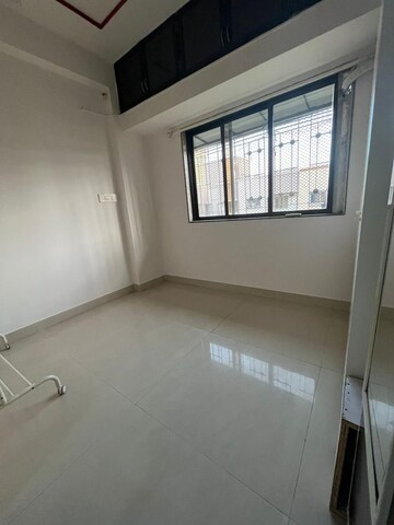 Room in 3 BHK Apartment at Usha Villa, Santacruz West – for Rent