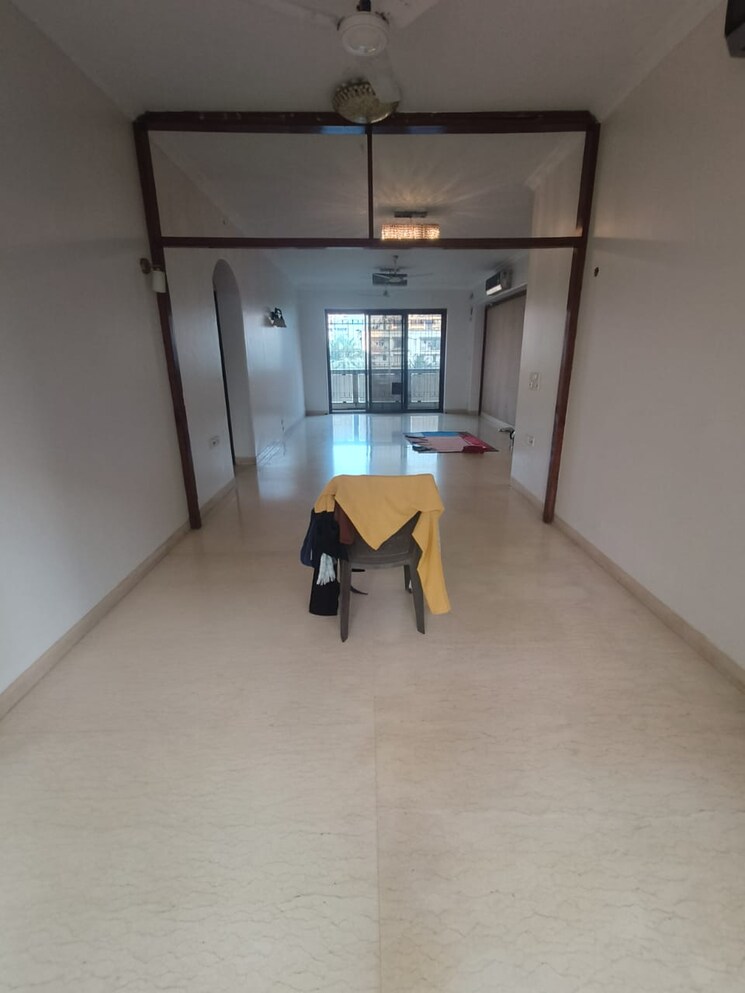 Master Bedroom, usha-villa 3 Bedroom 1500 Sq.Ft. Apartment In Santacruz West Mumbai 8182025