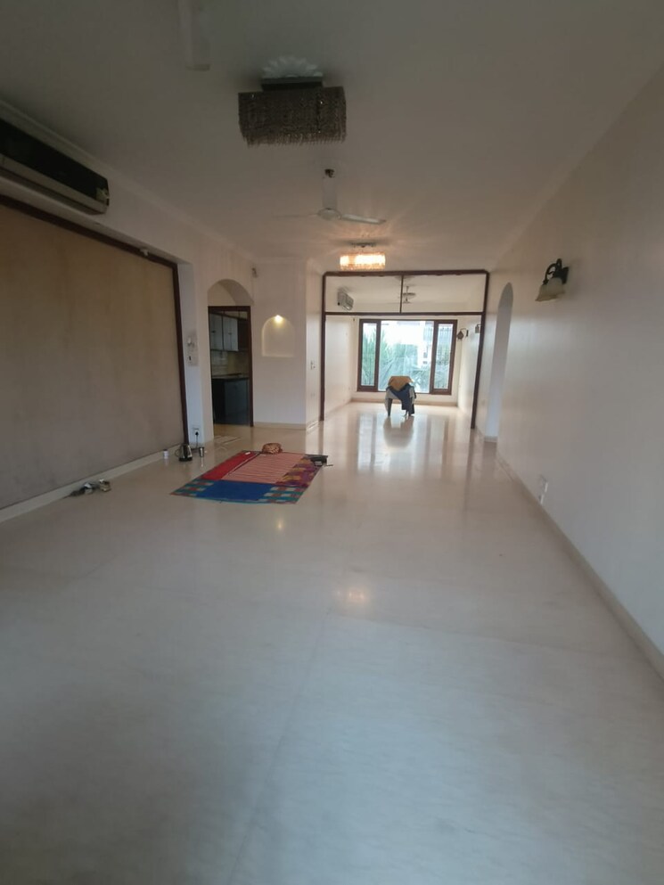 Room, usha-villa 3 Bedroom 1500 Sq.Ft. Apartment In Santacruz West Mumbai 8182025