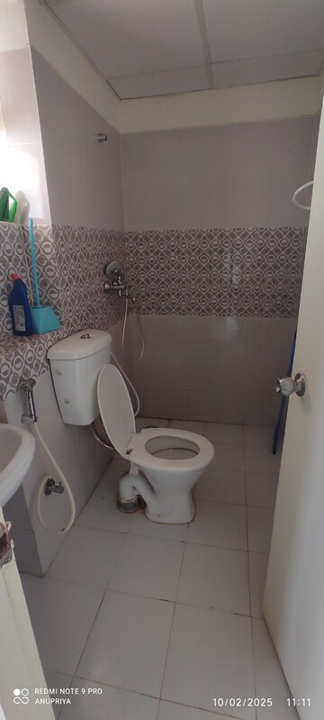 Bathroom in 3 BHK Apartment at Gaur City 2 - 14th Avenue, Sector 16c Greater Noida – for Rent