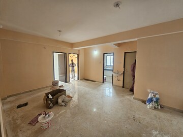 Room in 3 BHK Apartment at Ratu Road – for Rent