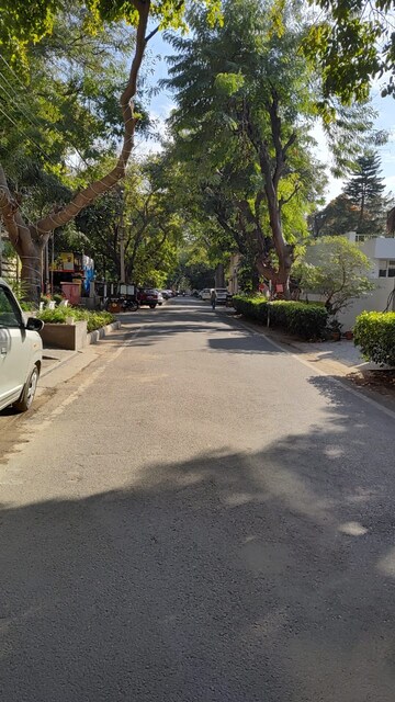 Parking in 4 BHK Builder Floor at Sector 43 – for Sale