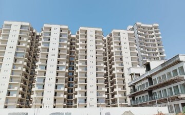 2 BHK Apartment For Rent in Sector 137