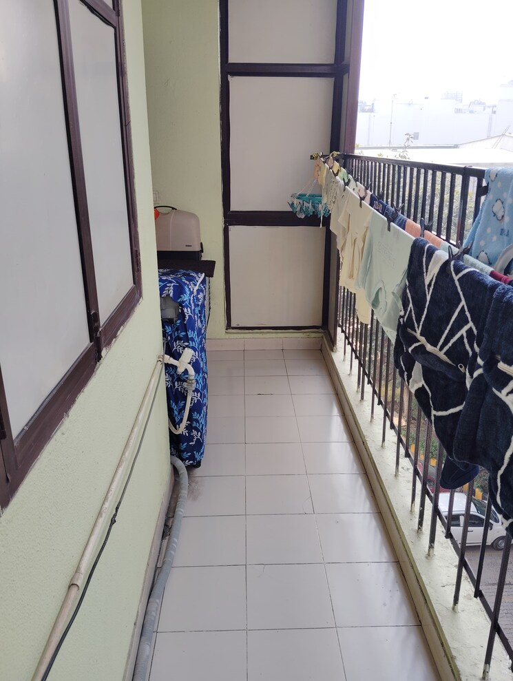 Balcony, sg-impression-plus 2 Bedroom 960 Sq.Ft. Apartment In Raj Nagar Extension Ghaziabad 8182182