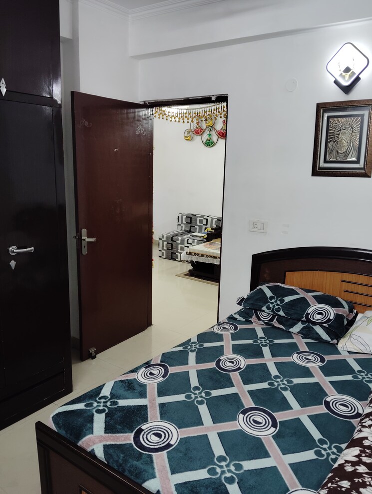 Master Bedroom, sg-impression-plus 2 Bedroom 960 Sq.Ft. Apartment In Raj Nagar Extension Ghaziabad 8182182