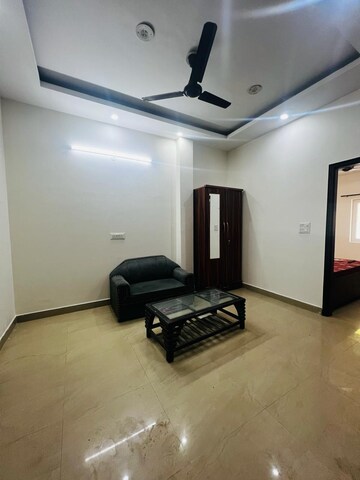 Living Room in 1 BHK Builder Floor at Sector 43 – for Rent