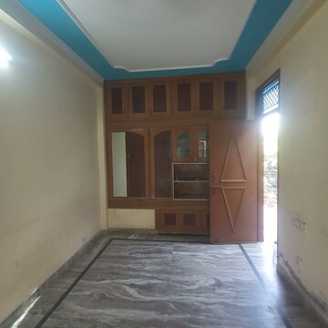 Room in 1 RK Independent House at Alpha 1 RWA, Alpha 1 Greater Noida – for Rent