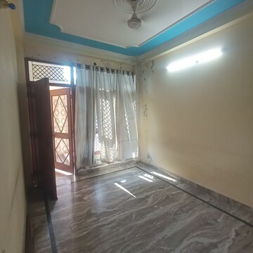 Room in 1 RK Independent House at Alpha 1 RWA, Alpha 1 Greater Noida – for Rent