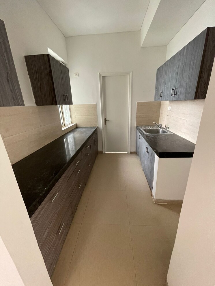 Master Bedroom, vatika-seven-lamps 2 Bedroom 1300 Sq.Ft. Apartment In Sector 82 Gurgaon 8182211