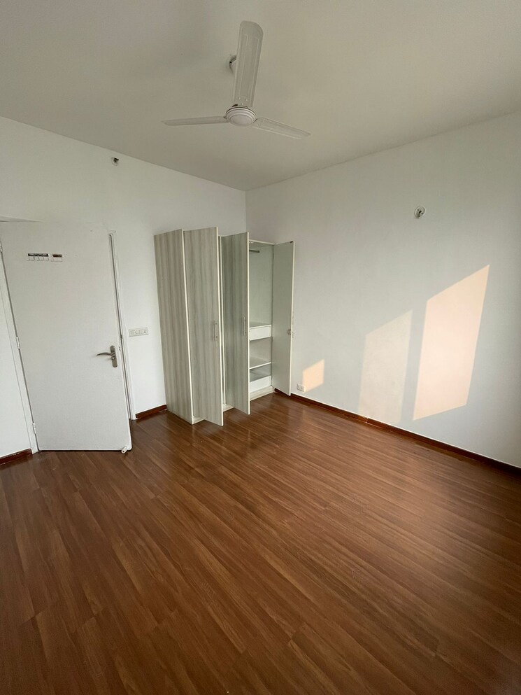 Room, vatika-seven-lamps 2 Bedroom 1300 Sq.Ft. Apartment In Sector 82 Gurgaon 8182211