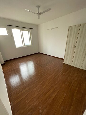 Room in 2 BHK Apartment at Vatika Seven Lamps, Sector 82 – for Sale