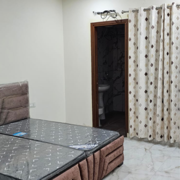 Room in 3 BHK Apartment at Sunshine Enclave, Vip Road – for Rent