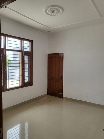 Room in 3 BHK Independent House at Sector 118 – for Sale