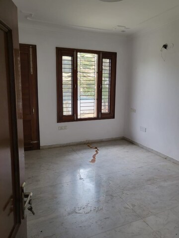 Room in 3 BHK Independent House at Sector 118 – for Sale