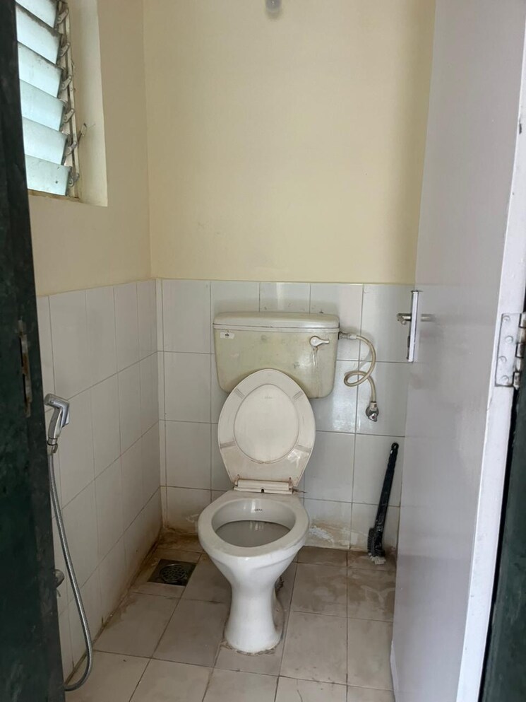 Bathroom, palladium-homes 1 Bedroom 630 Sq.Ft. Apartment In Dhanori Pune 8182398