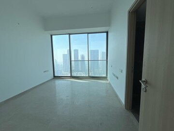 Room in 5 BHK Apartment at Rustomjee Crown, Prabhadevi – for Rent