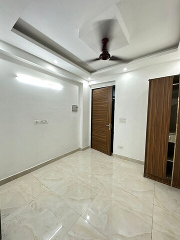 Room in 1 BHK Apartment at Chattarpur – for Rent