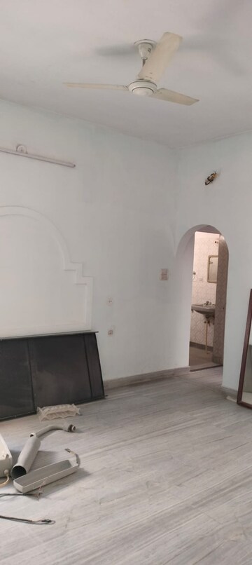 Bathroom in 4 BHK Independent House at Mahaveer Nagar – for Rent