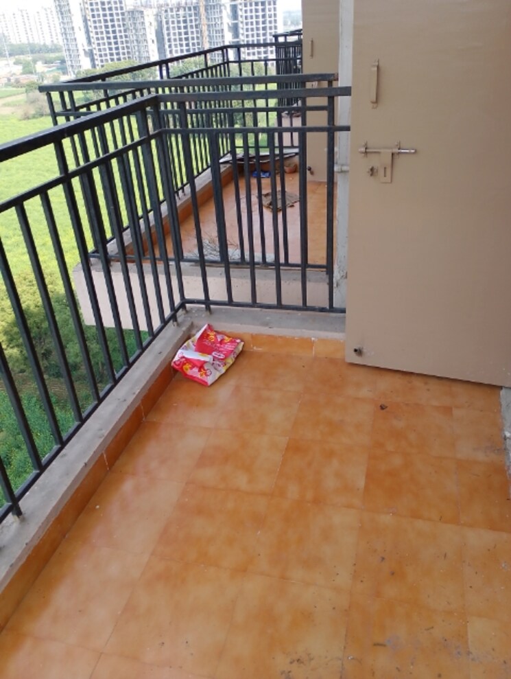 Balcony, pareena-laxmi-apartments 2 Bedroom 453 Sq.Ft. Apartment In Sector 103 Gurgaon 8182495