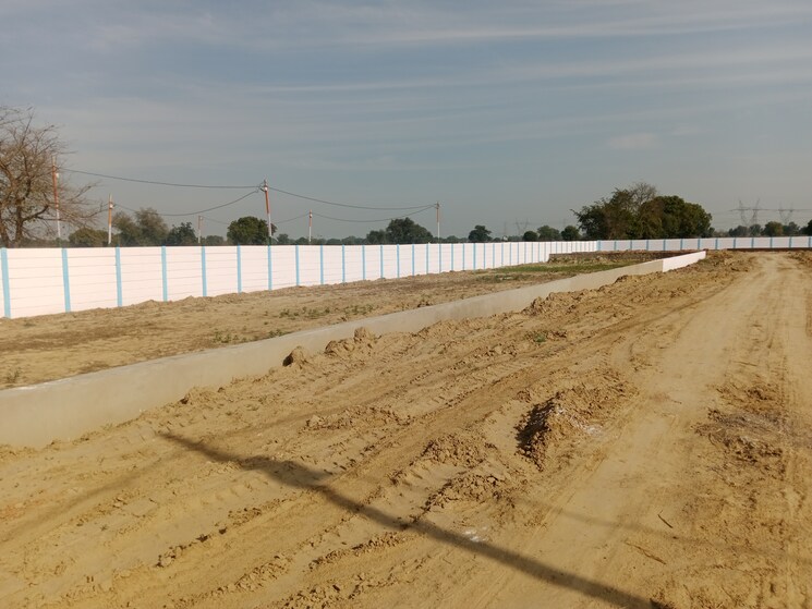 undefined, fatehabad  90 Sq.Yd. Plot In Fatehabad Agra 8182494