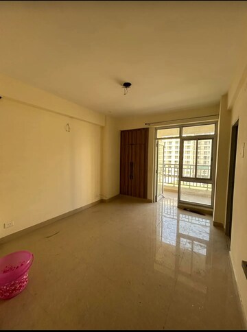Room in 3 BHK Apartment at Sector 19b Dwarka – for Sale