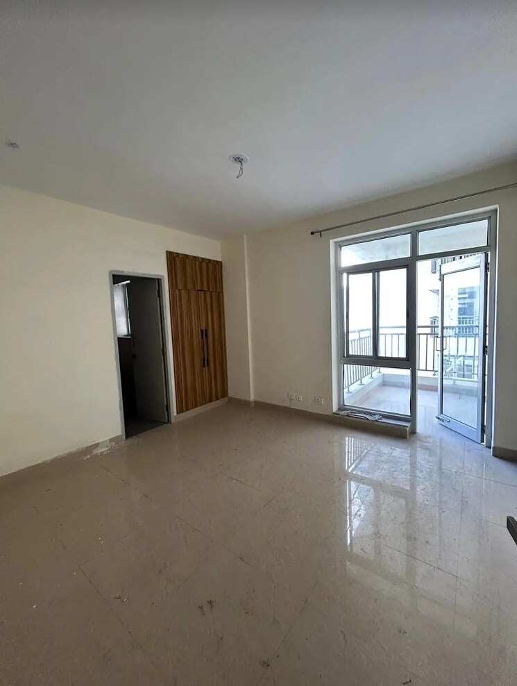 Room, sector 19b dwarka 3 Bedroom 2200 Sq.Ft. Apartment In Sector 19b Dwarka Delhi 8182534