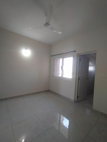 Room in 3 BHK Apartment at Prestige Notting Hill, Bannerghatta Road – for Rent