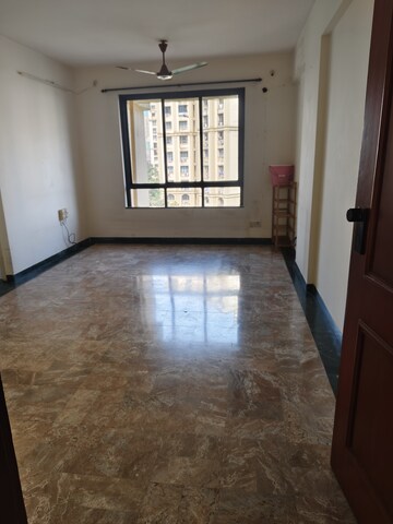 Room in 2 BHK Apartment at Hiranandani Estate Broadway, Ghodbunder Road – for Rent
