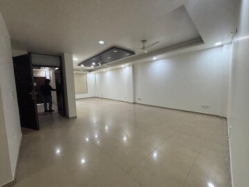 3 BHK Builder Floor For Rent in Saket