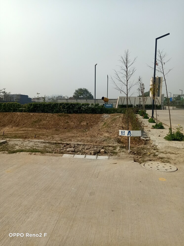 undefined, amolik-aster-woods  126 Sq.Yd. Plot In Sector 98 Faridabad 8182598