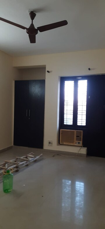 Room in 3 BHK Apartment at AEZ Aloha, Sector 57 – for Rent