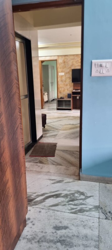 Room in 2 BHK Apartment at Federation Of Pacific Enclave CHS Ltd, Powai – for Rent