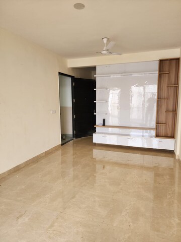 Room in 2 BHK Apartment at Signature Global Park, Sohna Sector 36 – for Rent
