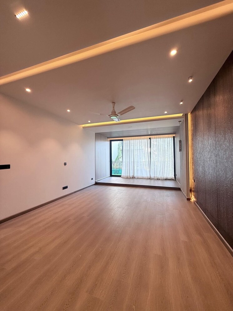 Room, bptp-amstoria-country-floor 3 Bedroom 2250 Sq.Ft. Builder Floor In Sector 102 Gurgaon 8182807