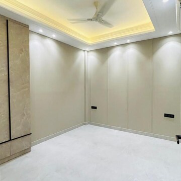 Room in 4 BHK Builder Floor at Ansal API Esencia, Sector 67 – for Sale