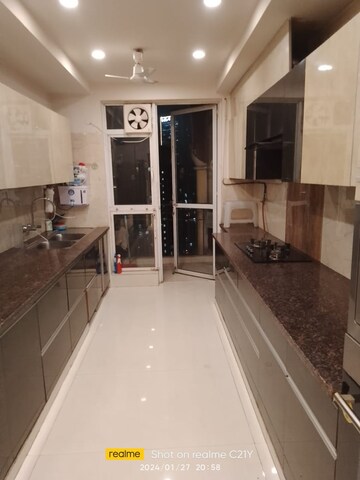 Building Lobby in 4 BHK Apartment at DLF Westend Heights, Sector 53 – for Sale