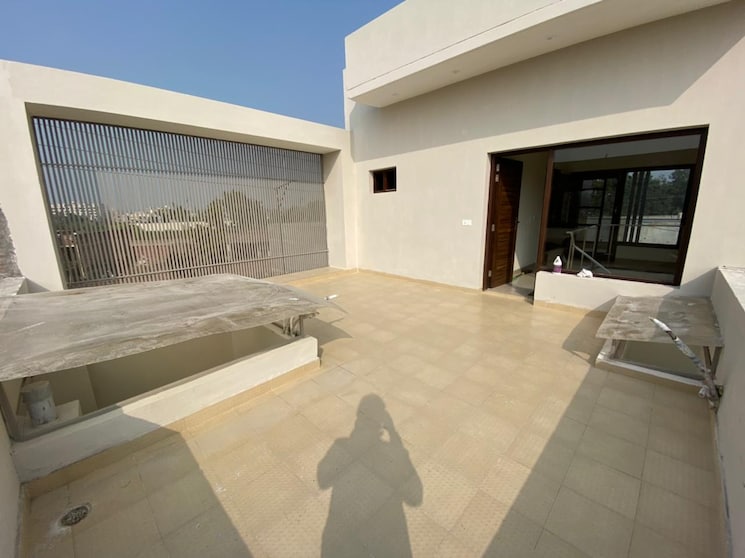 Terrace, tharike 3 Bedroom 100 Sq.Yd. Independent House In Tharike Ludhiana 8182867