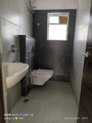 Bathroom in 2 BHK Apartment at Ameenpur – for Rent