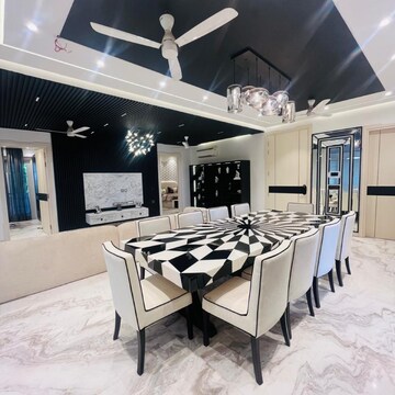 Team Area in 4 BHK Builder Floor at Unitech South City II, South City 2 – for Sale